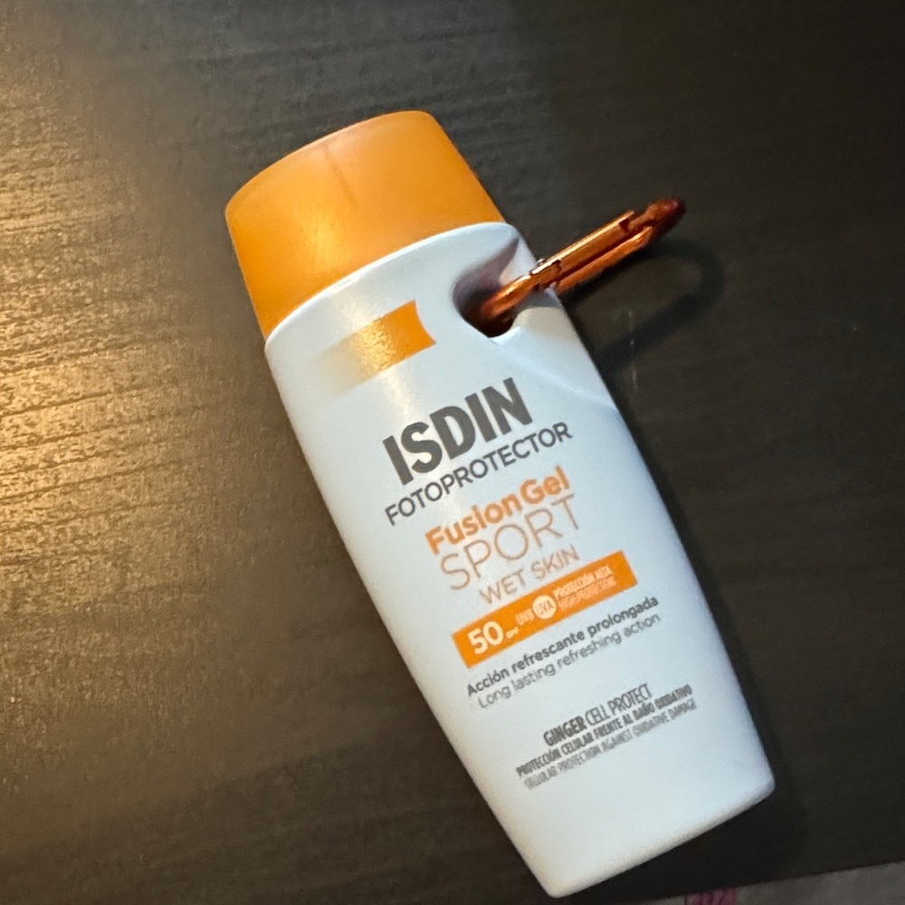 Fotoprotector Fusion Gel Sport SPF 50 - Blue and Orange - Picture 2 of 2